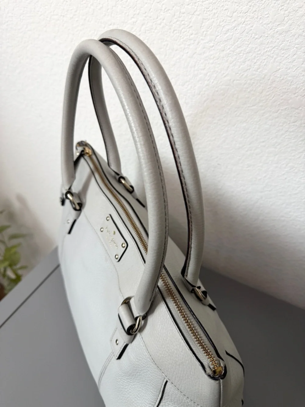 Kate Spade Teegan Berkshire Road Dove Gray Pebbled Leather Satchel Tote.